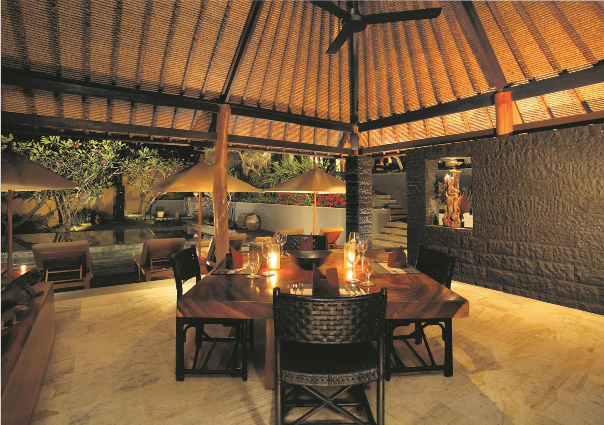 Qunci Villas Resort Mangsit Exterior photo